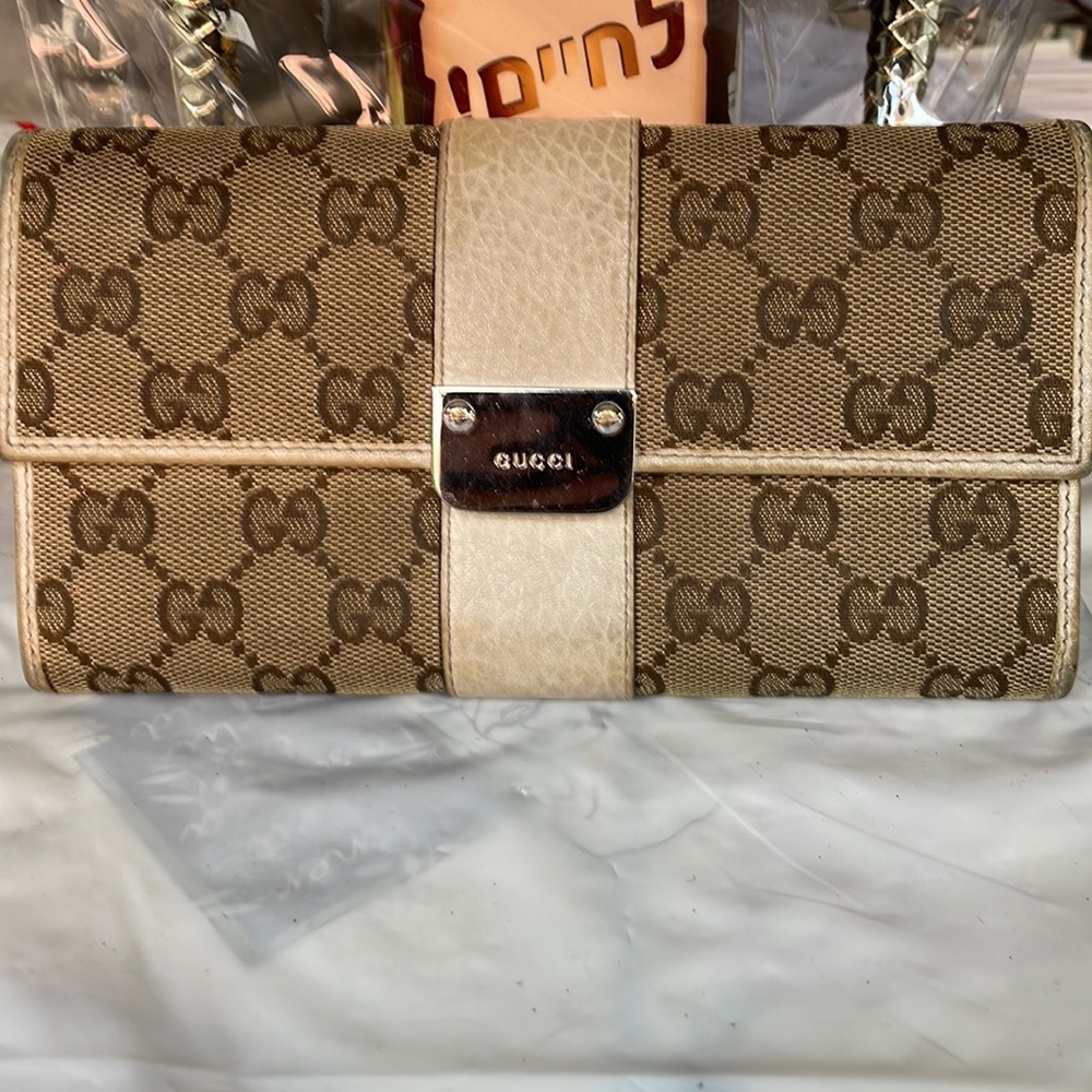 GUCCI VINTAGE SIGNATURE WALLET BLACK FRIDAY SPECIAL (FREE GIFT 🎁 FOR ONE WEEK )